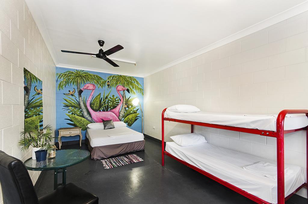 Ostello Adventurers Backpackers Townsville Esterno foto